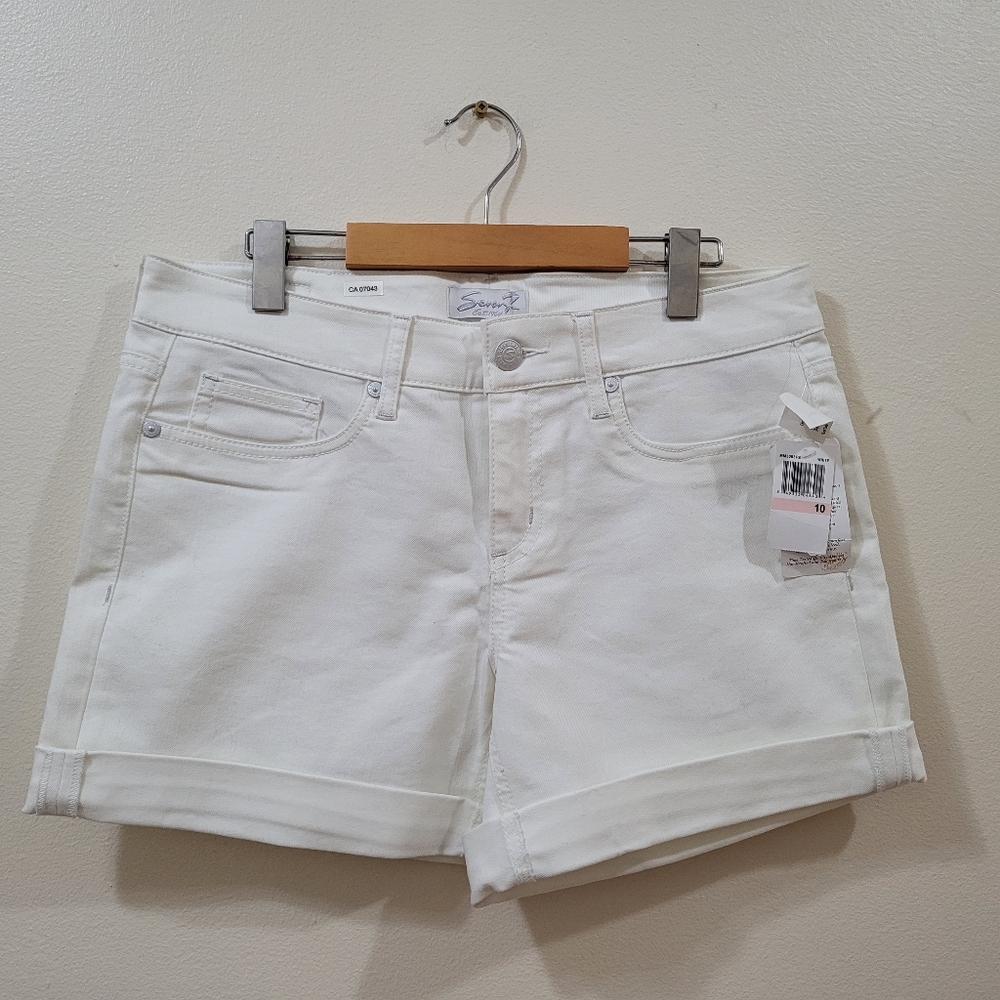Seven7 White shorts sz 10